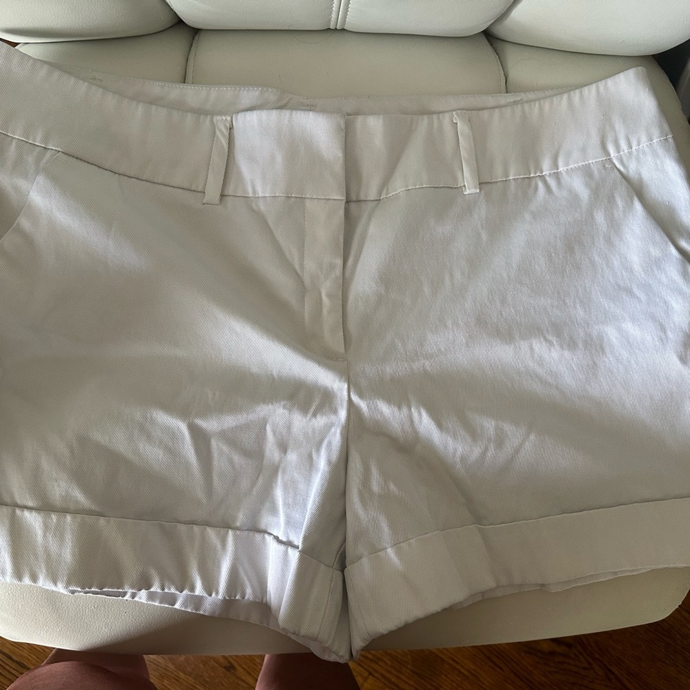 Avenue White Bermuda Shorts Tailored Cotton Blend